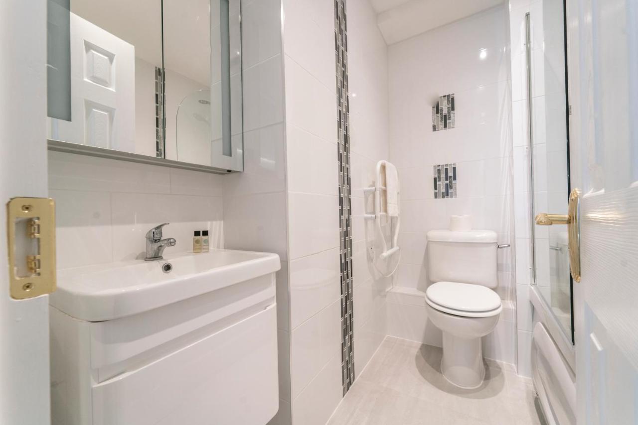Luxurious Seaside Apartment Galway Buitenkant foto