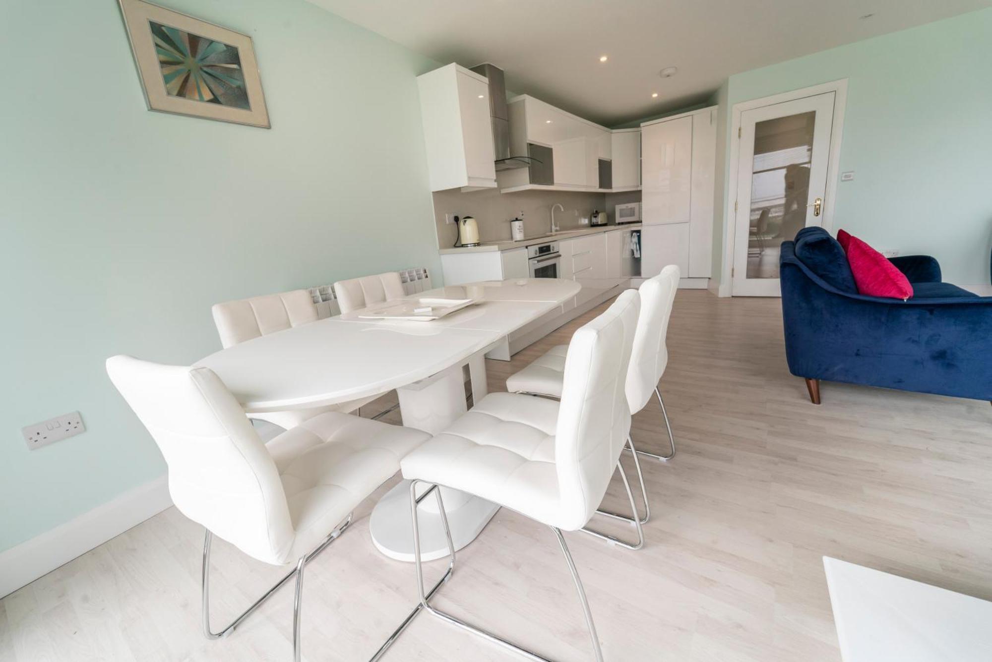 Luxurious Seaside Apartment Galway Buitenkant foto